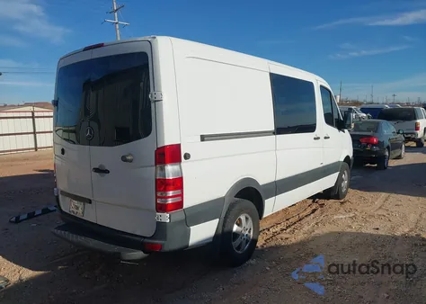 2013 Mercedes-Benz Sprinter 2500 Normal Roof из США, поврежденный, VIN WD4PE7CC8D5740215